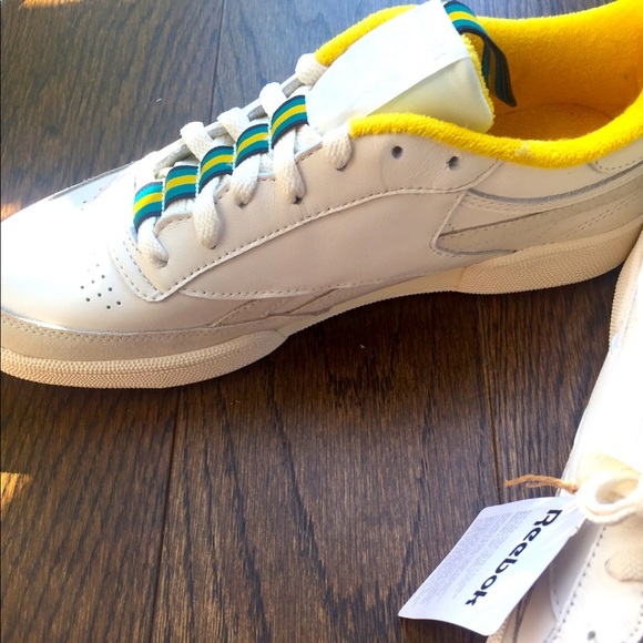 Reebok Revenge Vintage Sneakers Men’s Size 9 & 10 - Picture 2 of 3